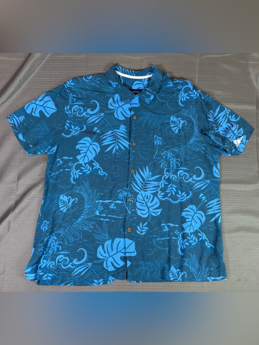 Tommy Bahama XX 100% Rayon Hawaiian Camp Shirt Blue Tropical Island Palm Tree
